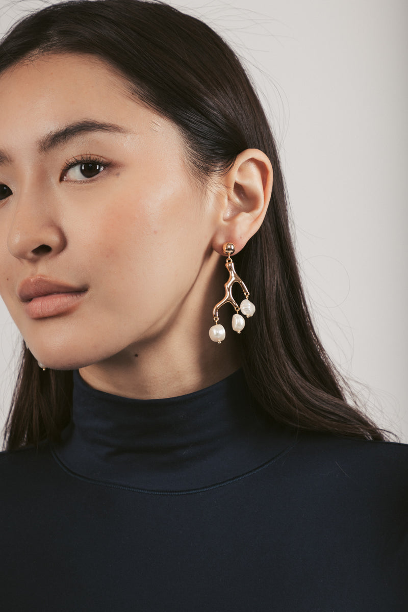 Astrid Golden Drop Earrings