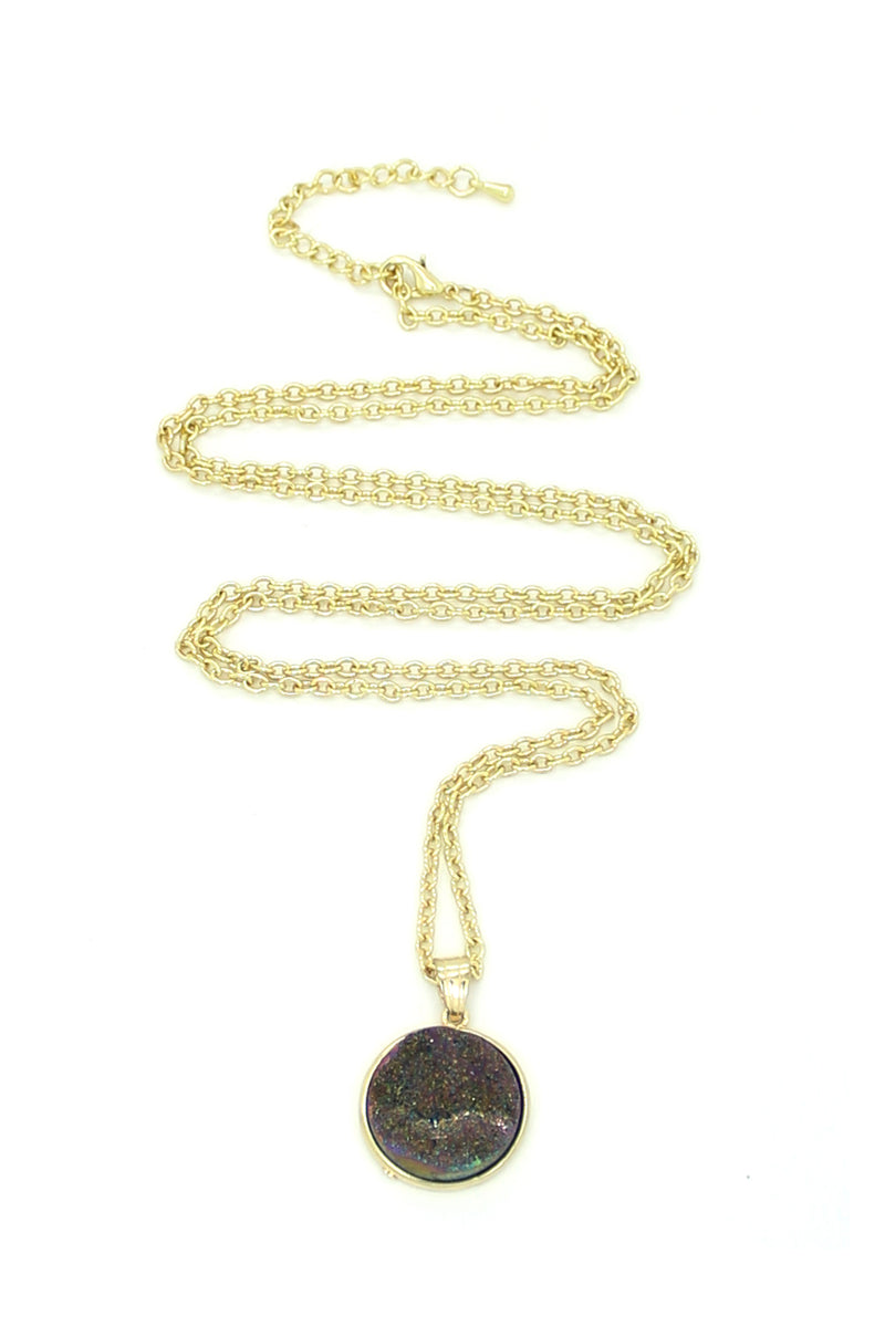 Natural druzy stone pendant necklace.