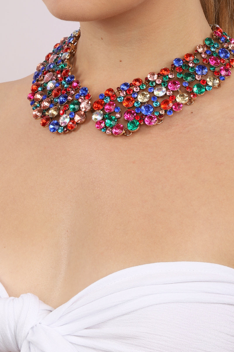 Colorful crystal pattern collar necklace on model