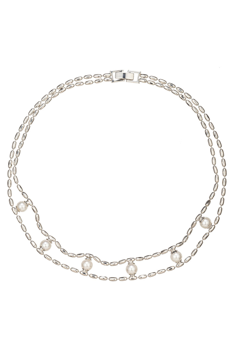 Rosie Glass Pearl Choker Necklace: A Timeless Elegance Around Your Neck.