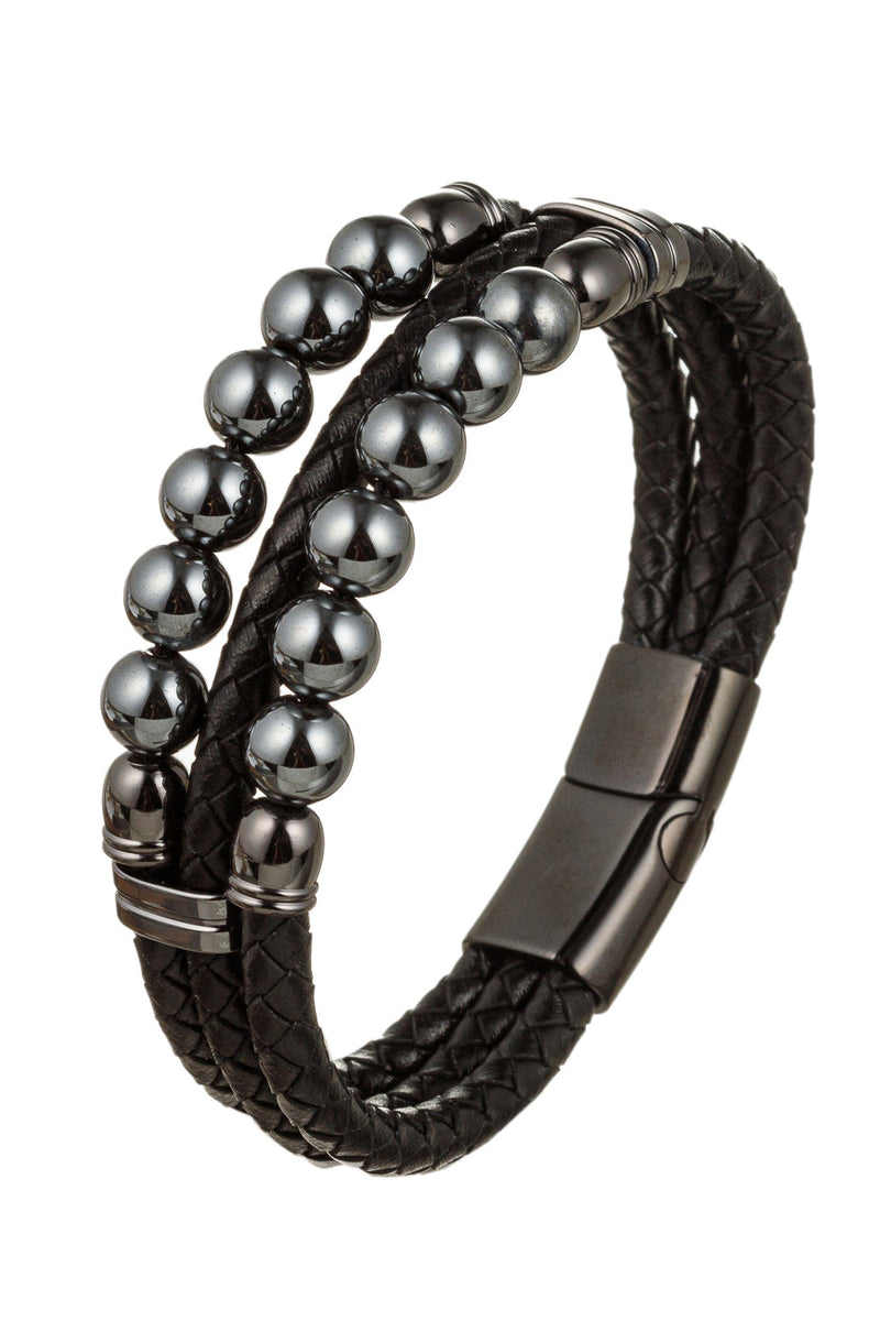 Cedrick Leather Cuff Bracelet: A Distinctive Accessory for the Modern Gentleman.