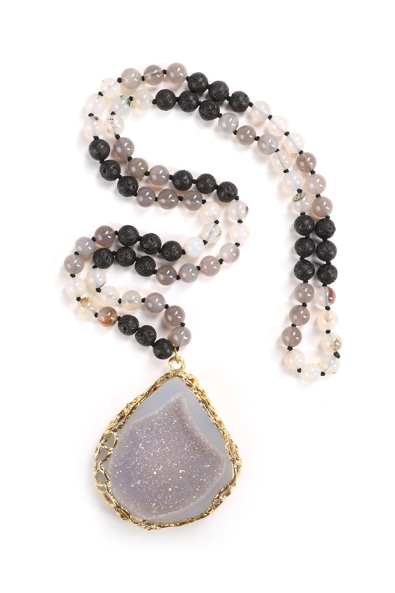 Amara Pendant Necklace
